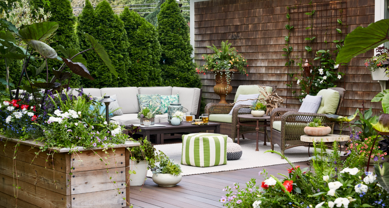 4 Ways To Renovate Your Backyard