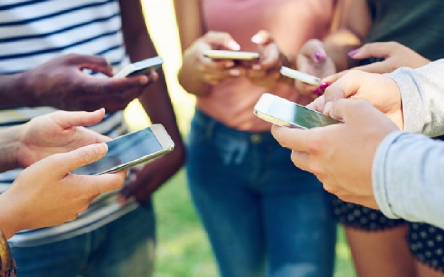 5 reasons contactless technology platforms hold the key. Where does the future of networking lie?