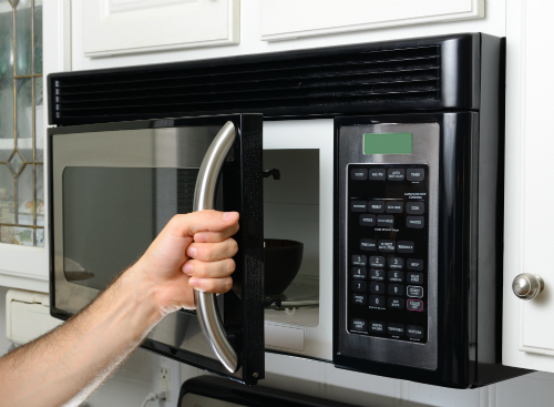 7 Advantages of Owning a Portable Microwave