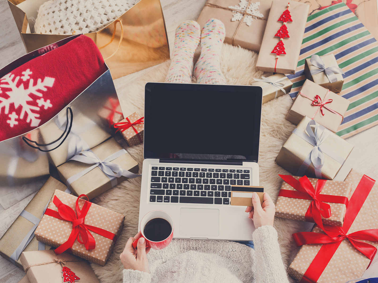How Technology Has Changed the Gift-Giving Process