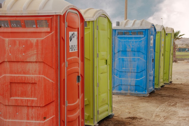 portable toilets rental