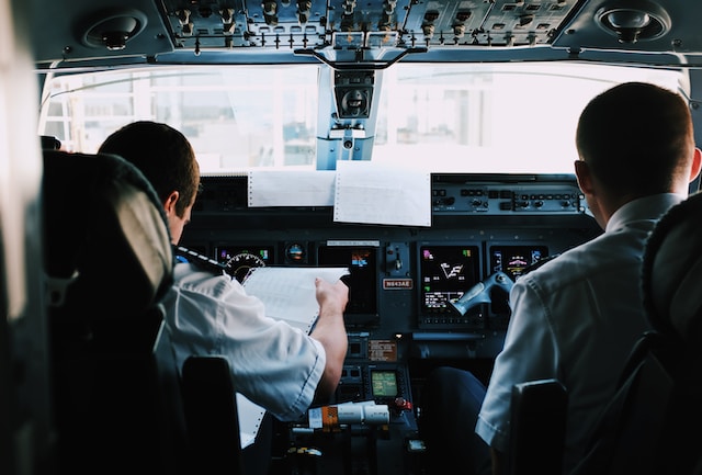 Aircraft/Systems Safety Assessments