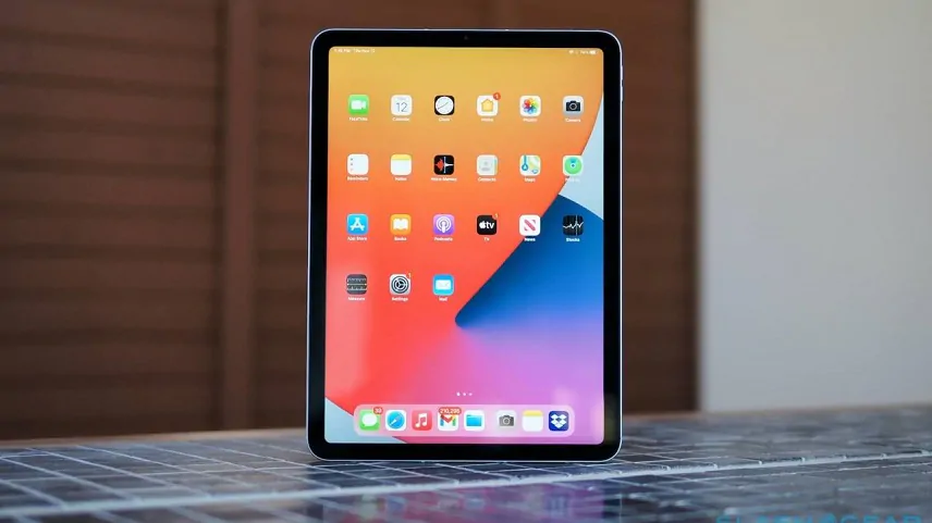 The iPad Pro equipped with an OLED screen could land in mid-2021