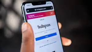6 Reasons Why You Should Buy Instagram Followers from Helpwyz