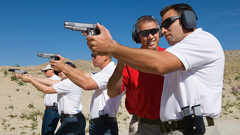 4 Lessons To Consider When Choosing A Handgun Defense Training Program